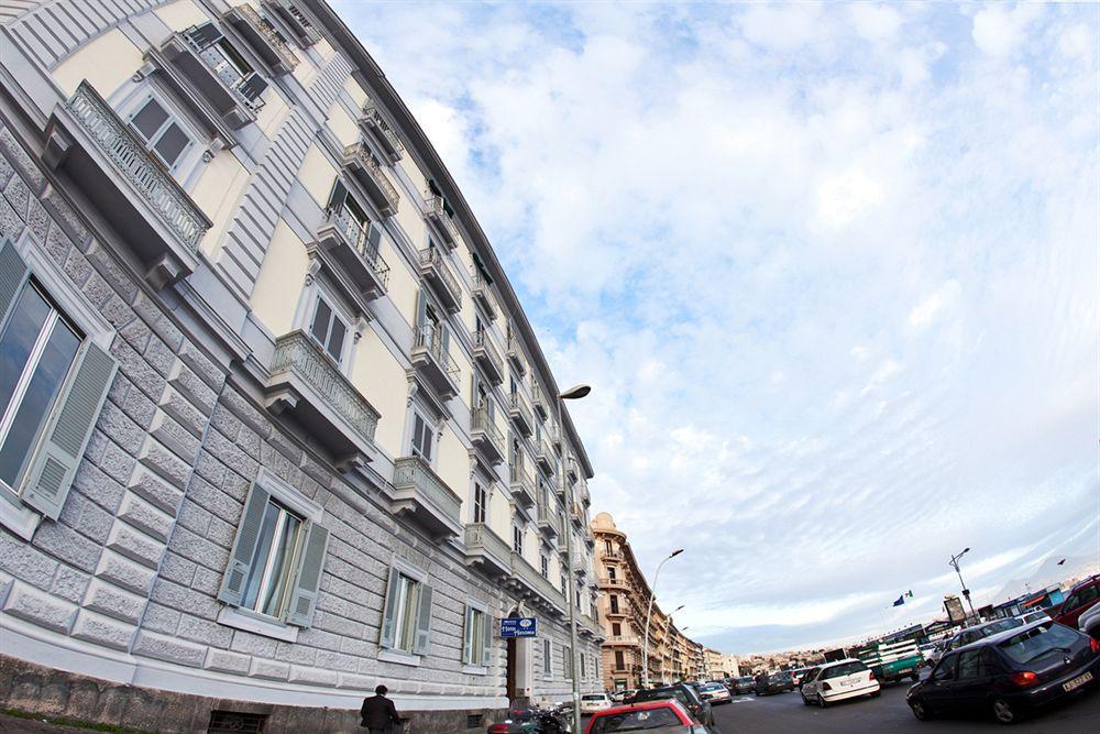 H Rooms Boutique Hotel Neapel Exterior foto